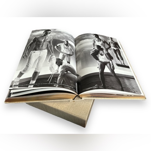 First Edition (2011) Icons Dolce & Gabbana 1990 - 2010 Hardcover Book - Picture 10 of 14